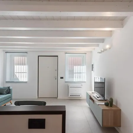 Casa Ai Lavatoi Apartment *