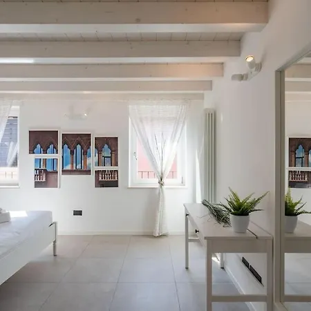 Casa Ai Lavatoi Apartment *