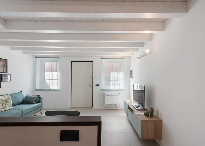 Casa Ai Lavatoi Apartment *